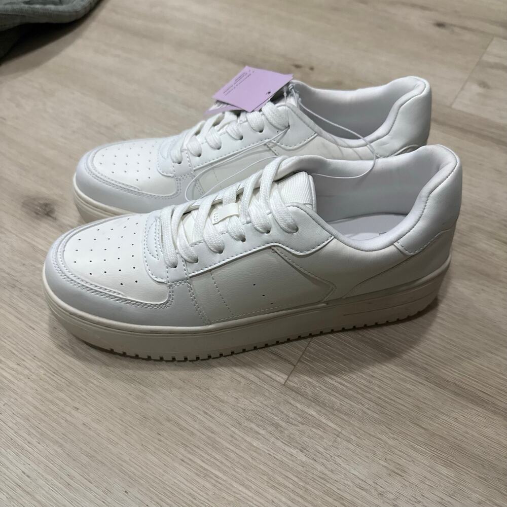 NWT Wild Fable Target Lola Lace Up Platform Sneakers White Memory Foam Size 10 - Picture 6 of 8